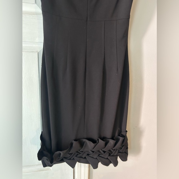 Aysha women’s black fitted dress. Sz 0. NWT. Ruffle at bottom hem. Scoop neck. - Picture 4 of 9